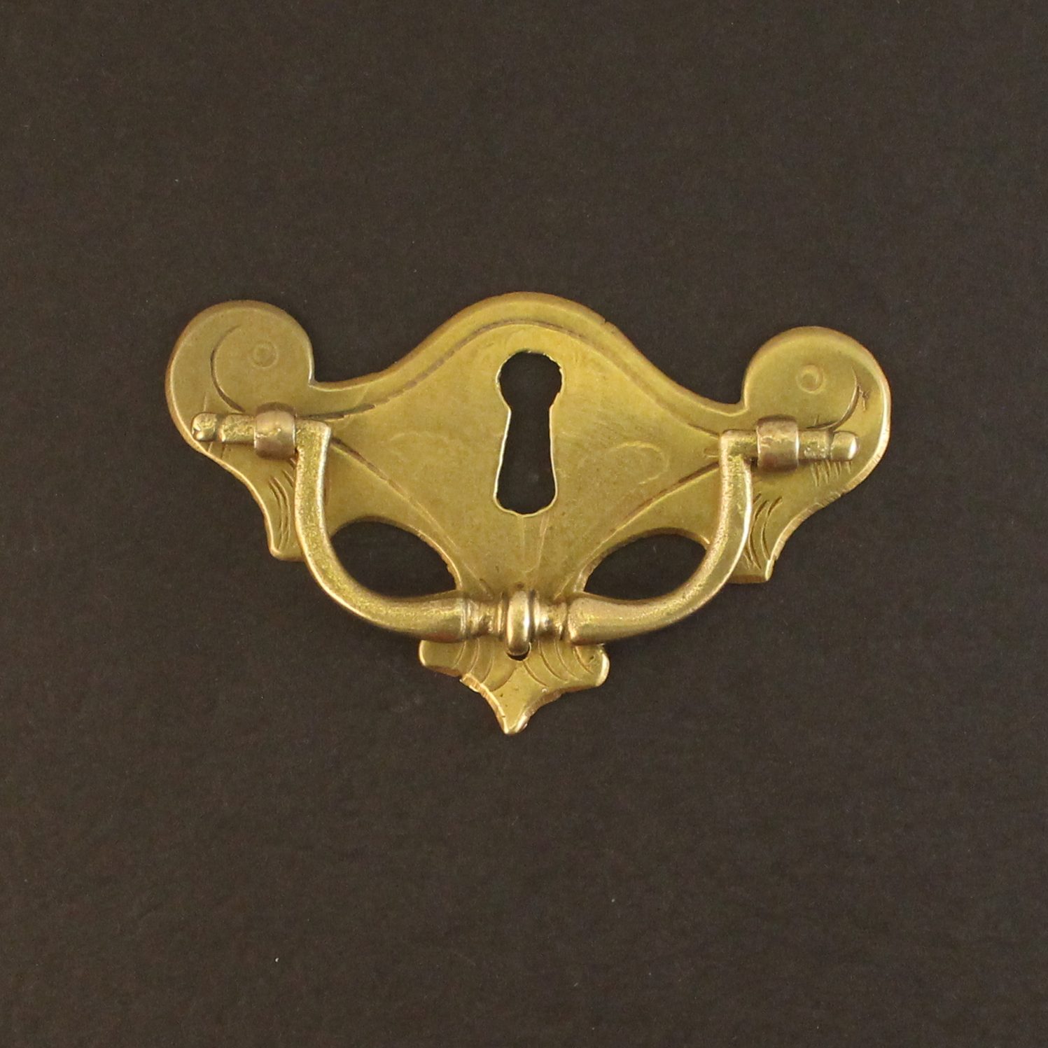 Engraved Escutcheon Handle (246)