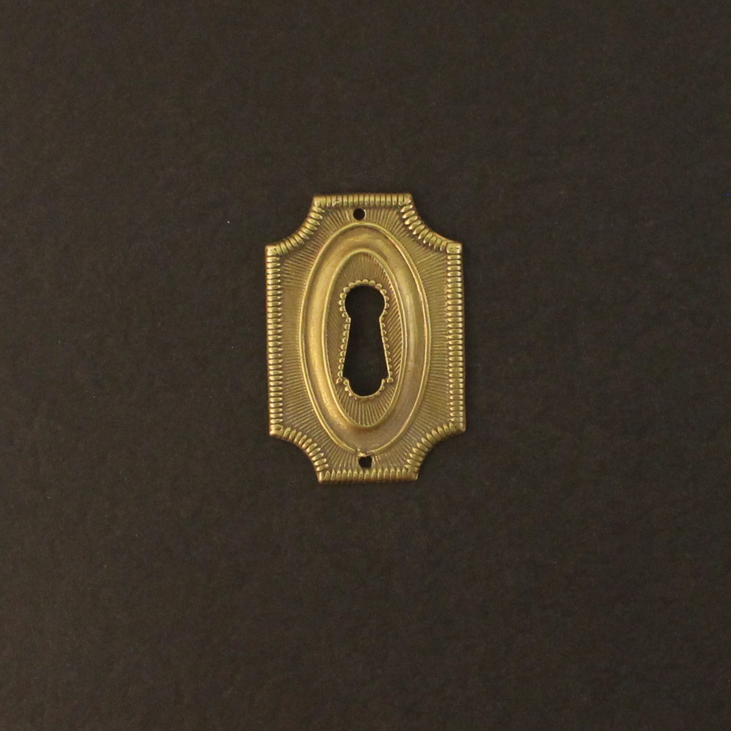 Fancy Escutcheon (482)